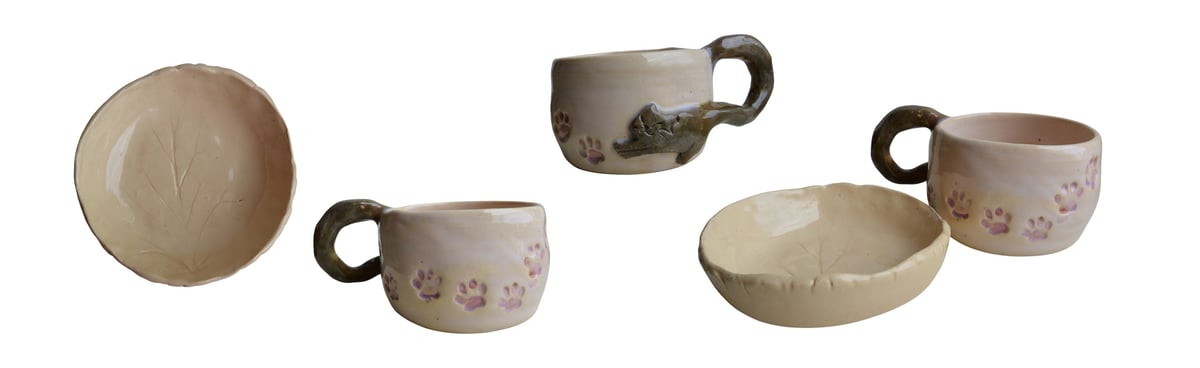 Ręcznie robione ceramiczne kubki z kocimi motywami